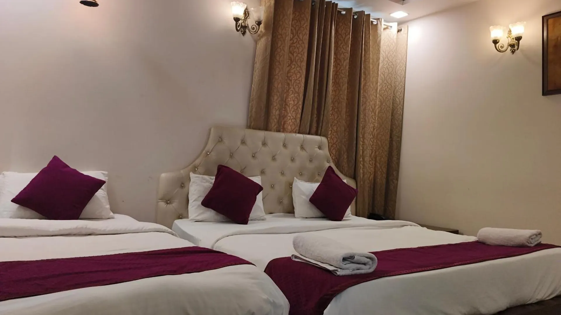 Hotel Agra Grande By Goyal Hoteliers Ινδία